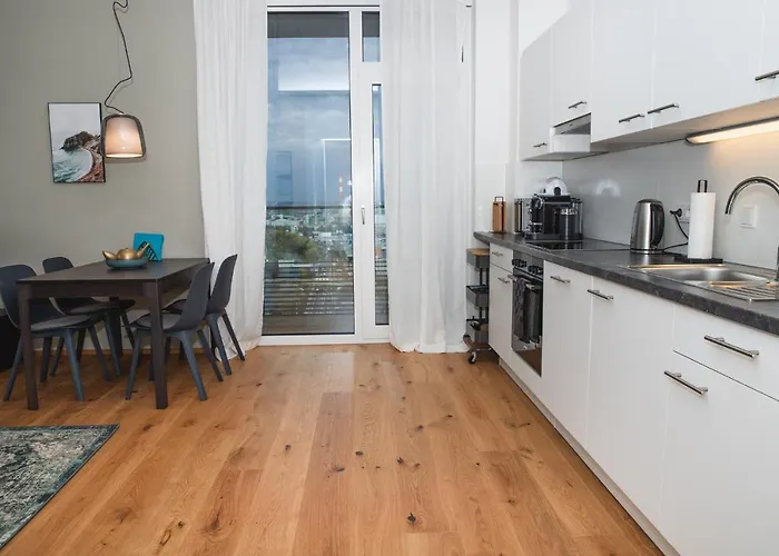 Great With View And Heated Rooftop Pool * Vienne