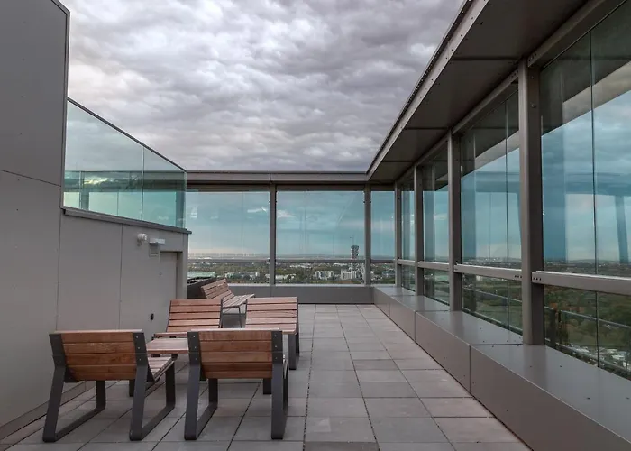 Great With View And Heated Rooftop Pool *