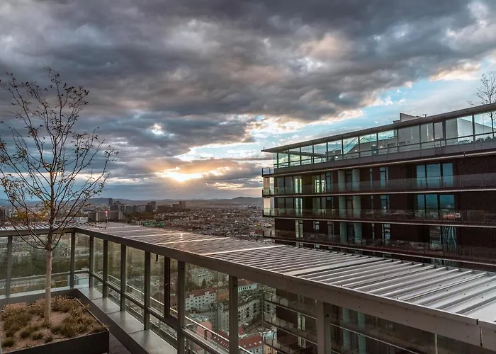 Great With View And Heated Rooftop Pool Vienne