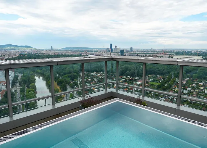 Great With View And Heated Rooftop Pool * Vienne