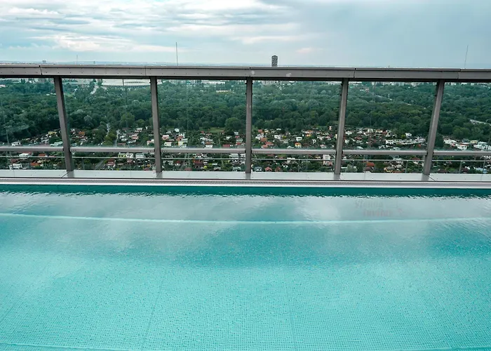 Great With View And Heated Rooftop Pool Vienne
