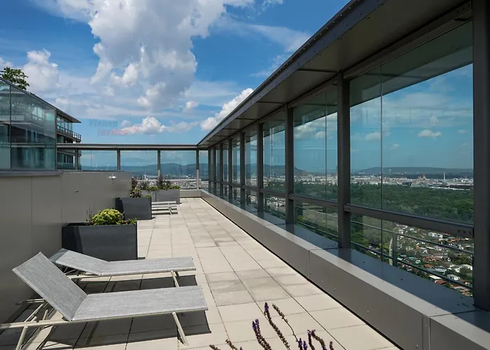 Great With View And Heated Rooftop Pool Vienne