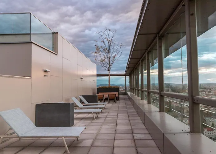 Great With View And Heated Rooftop Pool * Viyana