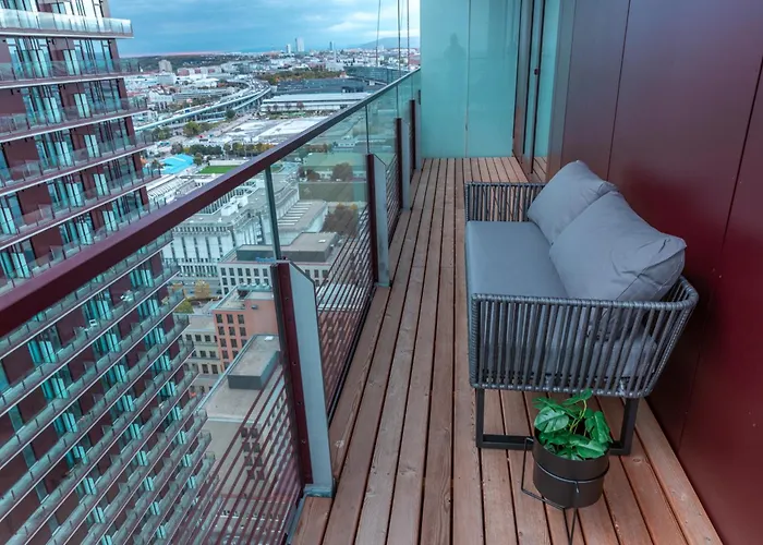 Great With View And Heated Rooftop Pool Daire