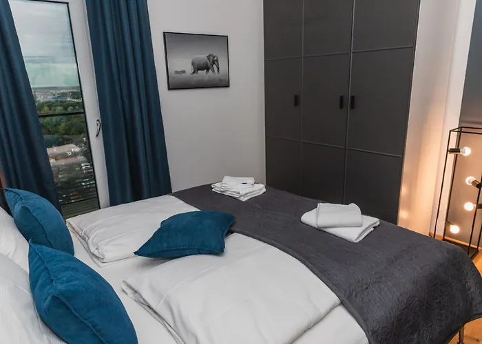 Great With View And Heated Rooftop Pool Daire Viyana