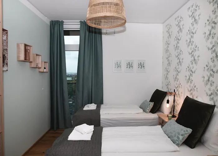 Great With View And Heated Rooftop Pool *